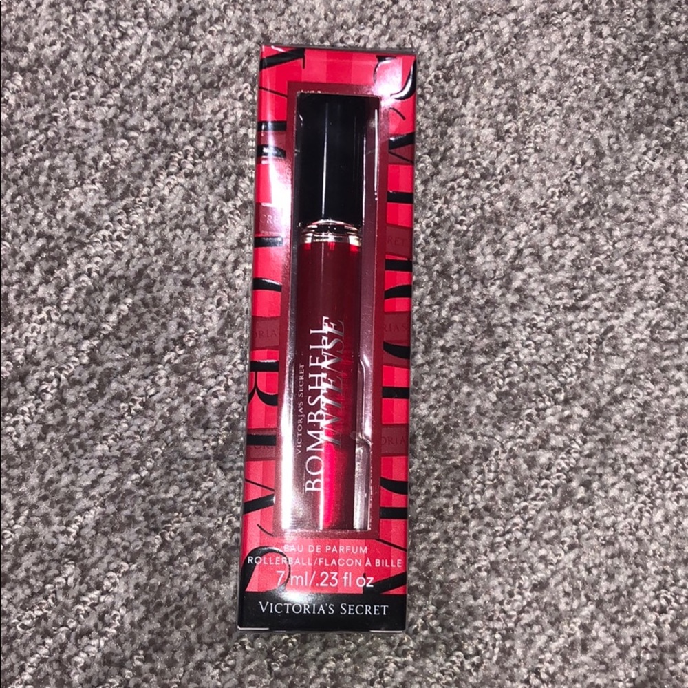Victoria Secret Bombshell Intense Fragrance Roller